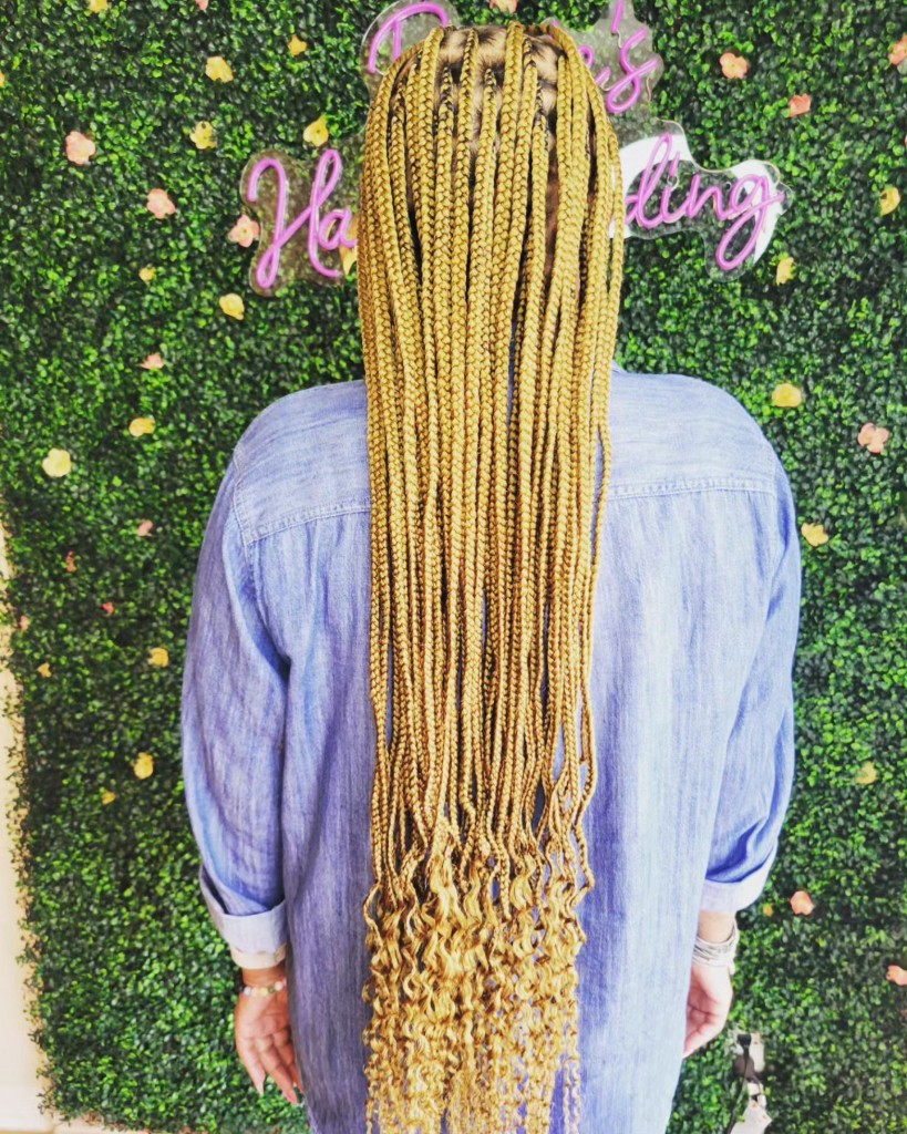 Goddess knotless braids with curly ends